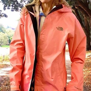 The North Face Women’s Hyvent 2.5L Coral/ Salmon Hooded Jacket Small